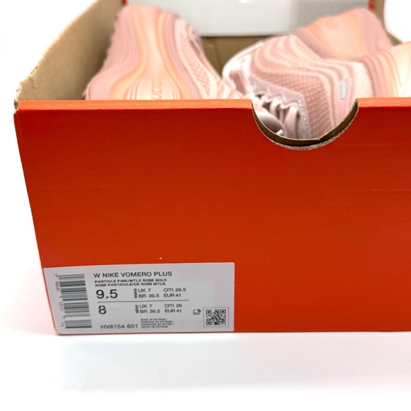 Nike Womens Vomero 18 Plus Particle Pink Shoes Sz 9.5 New Running HV8154-601 - Picture 10 of 10